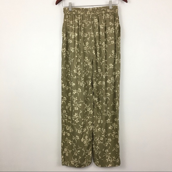 2/$20 American Eagle Outfitters Floral Pants - Picture 2 of 6